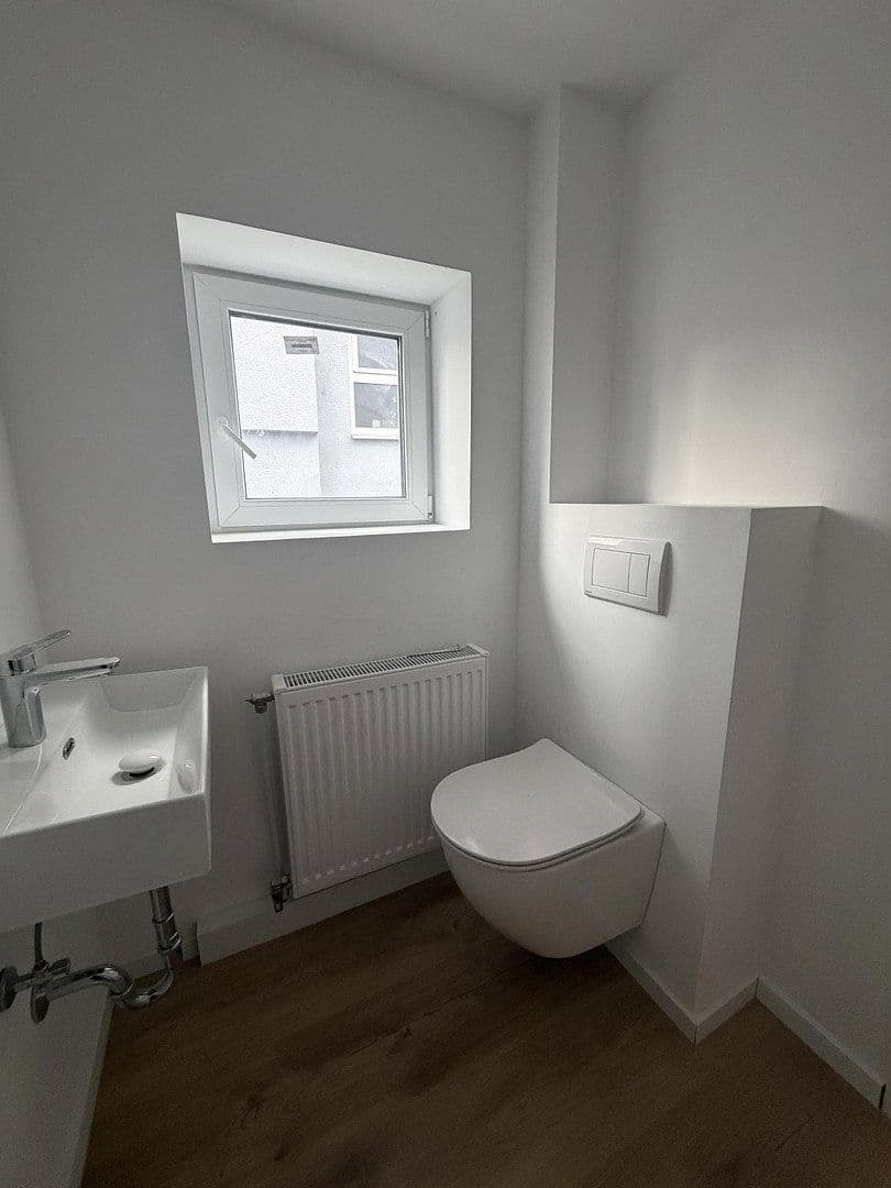 Prodej domu 115 m², pozemek 500 m², Untere Hauptstraße 17, Herxheim bei Landau/Pfalz, Porýní-Falc Prodej domu 115 m², pozemek 500 m², Untere Hauptstraße 17, Herxheim bei Landau/Pfalz, Porýní-Falc