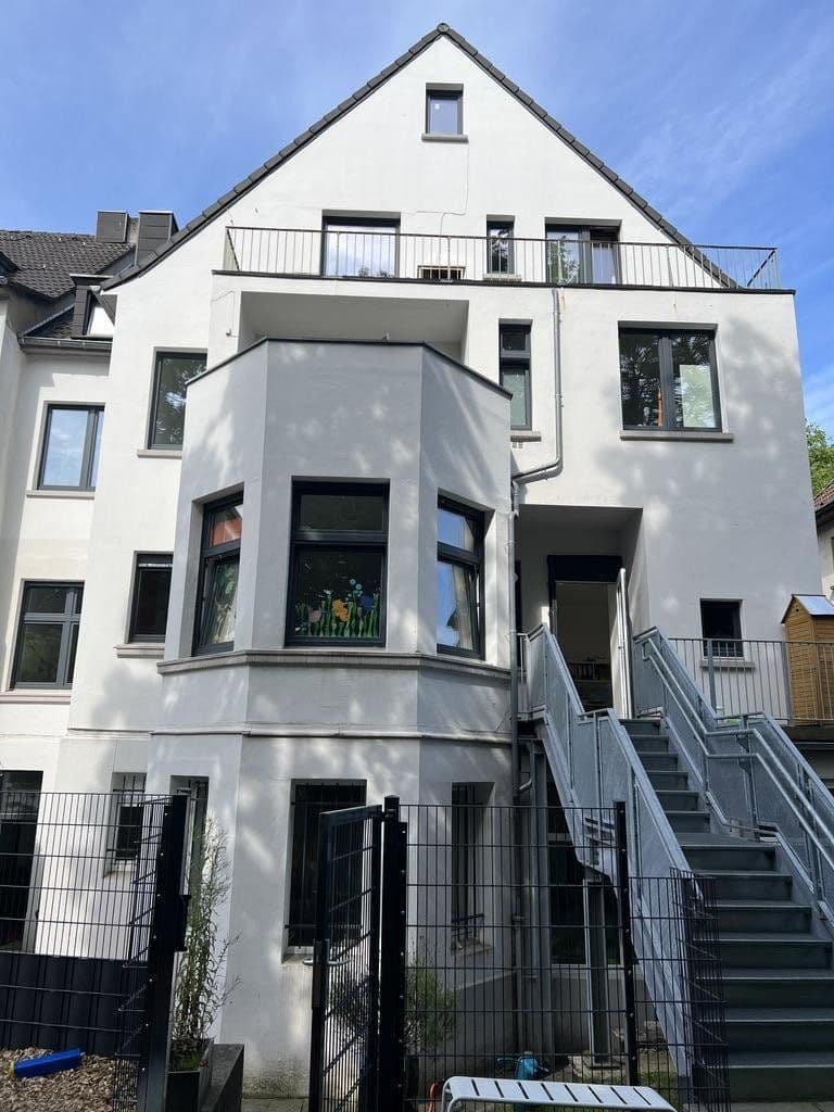 Pronájem bytu 1+1 72 m², Schubertstr. 27, Essen, Severní Porýní-Vestfálsko Pronájem bytu 1+1 72 m², Schubertstr. 27, Essen, Severní Porýní-Vestfálsko