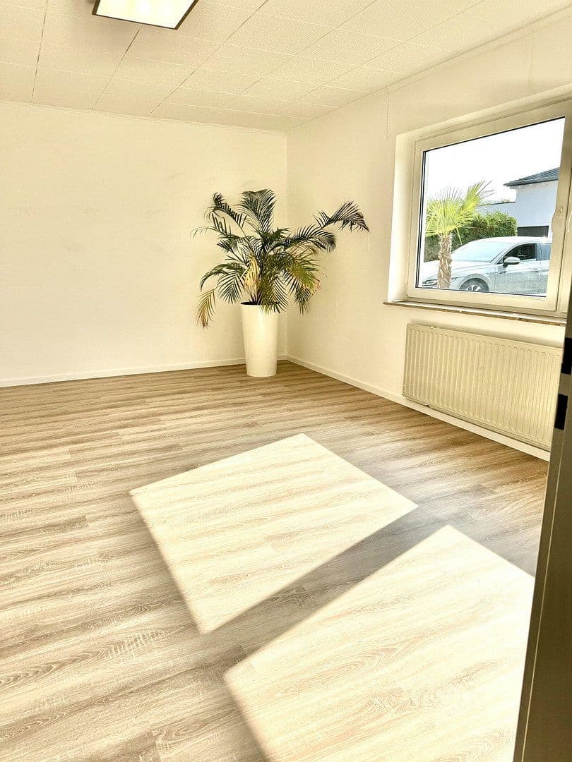 Prodej domu 190 m², pozemek 865 m², Goldbachstr. 2A, Florstadt, Hessen Prodej domu 190 m², pozemek 865 m², Goldbachstr. 2A, Florstadt, Hessen