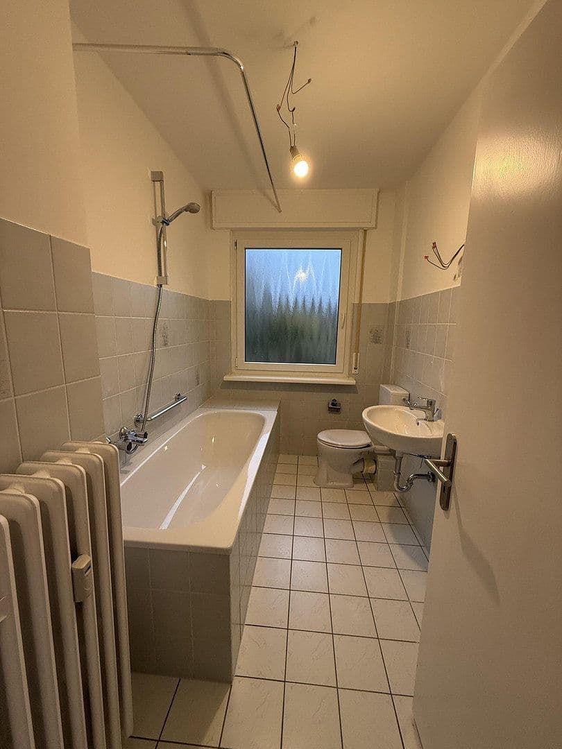 Pronájem bytu 3+1 65 m², Friedrichstr. 60, Haan, Severní Porýní-Vestfálsko Pronájem bytu 3+1 65 m², Friedrichstr. 60, Haan, Severní Porýní-Vestfálsko