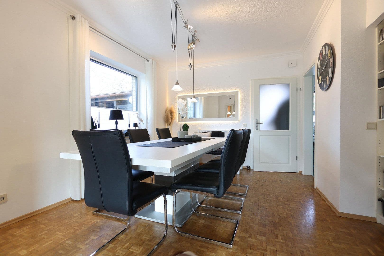 Prodej domu 149 m², pozemek 406 m², Hamburg, Hamburg Prodej domu 149 m², pozemek 406 m², Hamburg, Hamburg