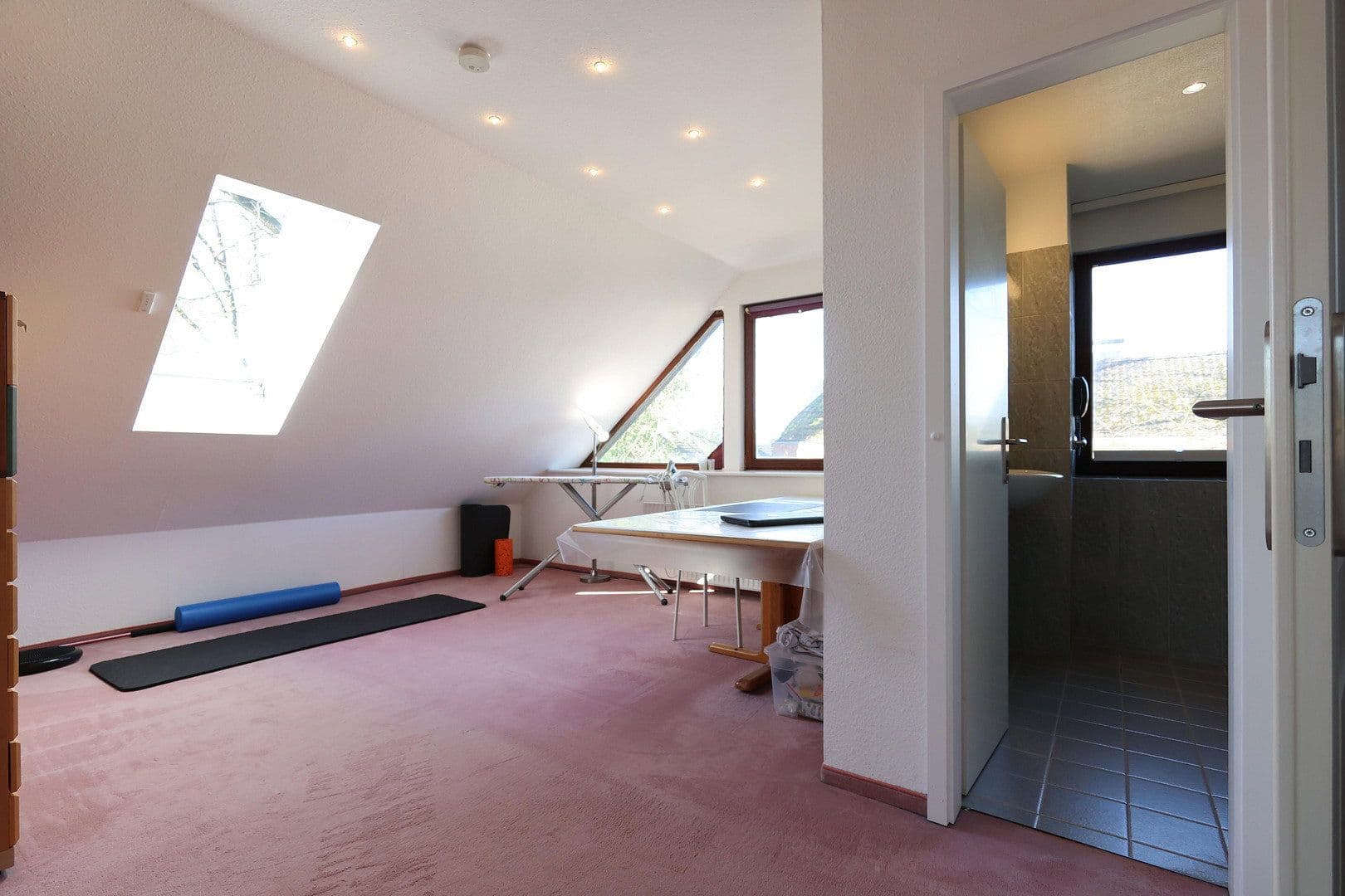 Prodej domu 149 m², pozemek 406 m², Hamburg, Hamburg Prodej domu 149 m², pozemek 406 m², Hamburg, Hamburg