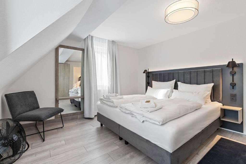 Prodej domu 250 m², pozemek 346 m², Herzogenaurach, Bavorsko Prodej domu 250 m², pozemek 346 m², Herzogenaurach, Bavorsko