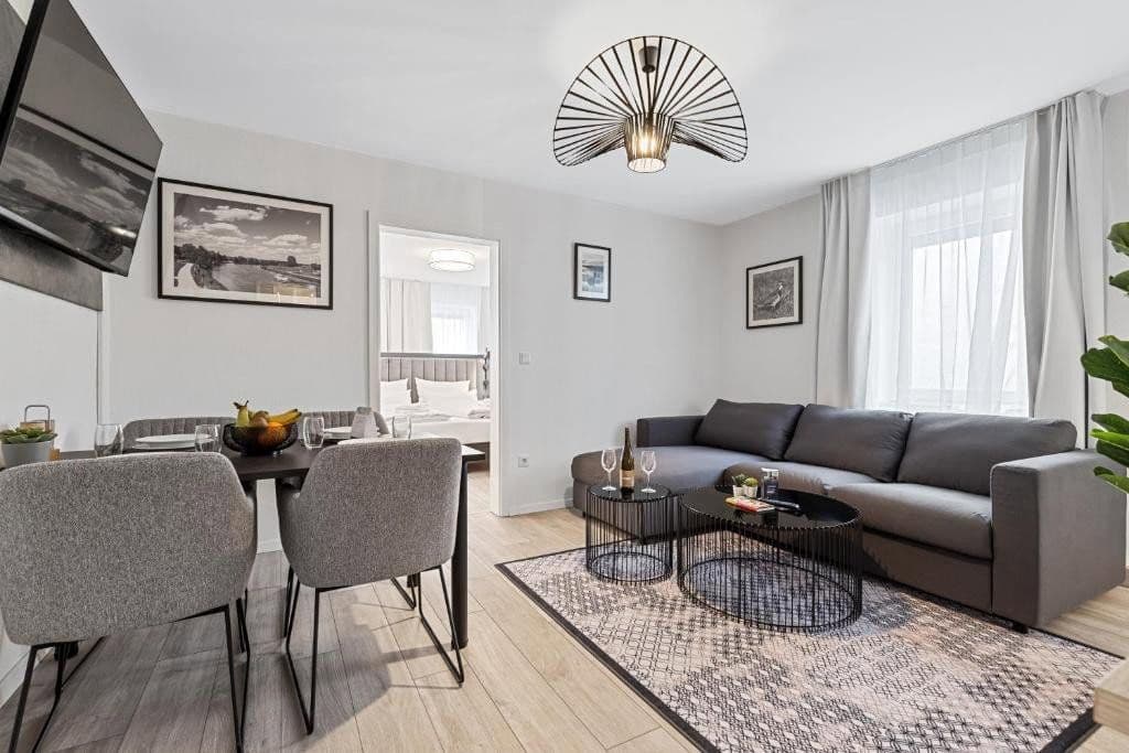 Prodej domu 250 m², pozemek 346 m², Herzogenaurach, Bavorsko Prodej domu 250 m², pozemek 346 m², Herzogenaurach, Bavorsko