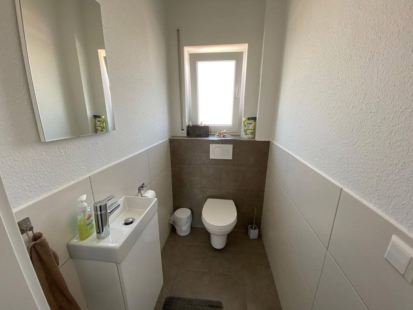 Pronájem bytu 3+1 115 m², Erhard Schnepf Straße 2, Bad Wimpfen, Bádensko-Württembersko Pronájem bytu 3+1 115 m², Erhard Schnepf Straße 2, Bad Wimpfen, Bádensko-Württembersko