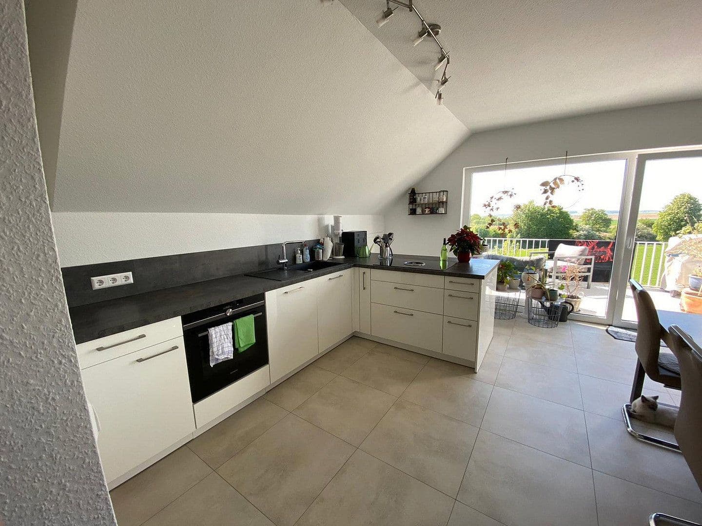 Pronájem bytu 3+1 115 m², Erhard Schnepf Straße 2, Bad Wimpfen, Bádensko-Württembersko Pronájem bytu 3+1 115 m², Erhard Schnepf Straße 2, Bad Wimpfen, Bádensko-Württembersko