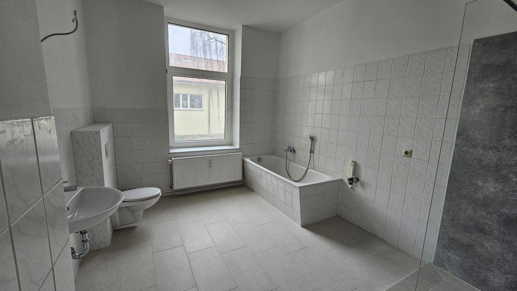 Pronájem bytu 3+1 92 m², Magdeburg, Sasko-Anhaltsko Pronájem bytu 3+1 92 m², Magdeburg, Sasko-Anhaltsko