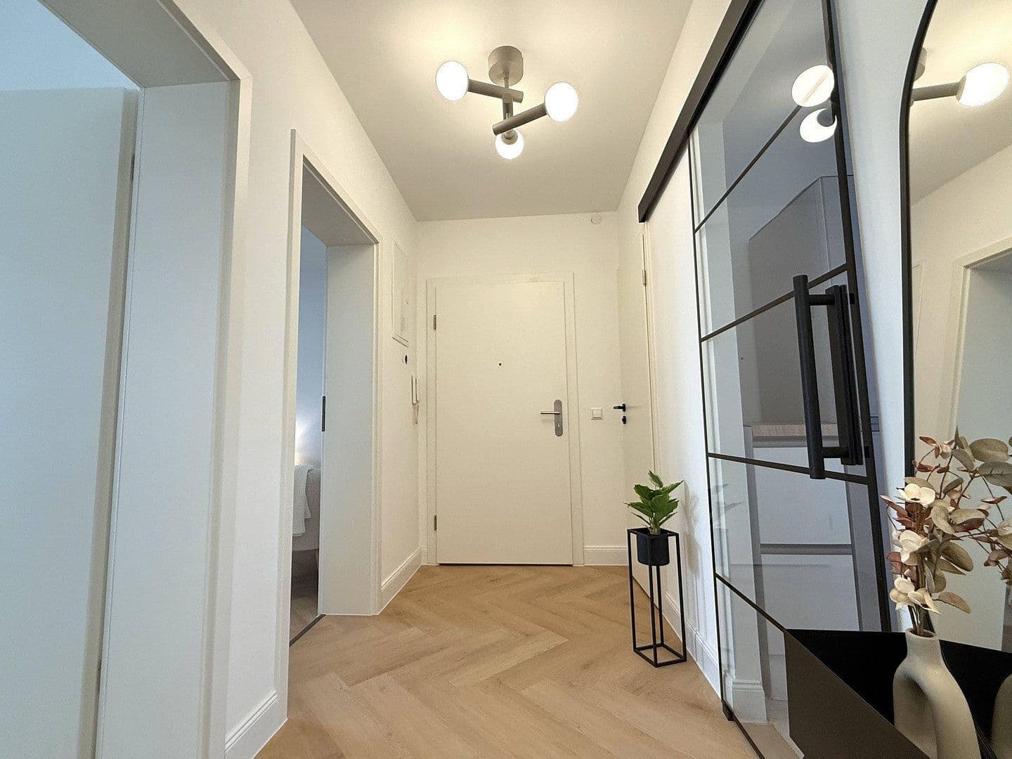 Prodej bytu 3+1 54 m², Ostendstr. 111, Stuttgart, Bádensko-Württembersko Prodej bytu 3+1 54 m², Ostendstr. 111, Stuttgart, Bádensko-Württembersko