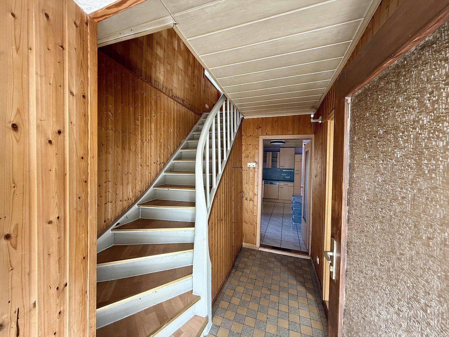 Prodej domu 126 m², pozemek 72 m², Pezoldstr. 26, Gößweinstein, Bavorsko Prodej domu 126 m², pozemek 72 m², Pezoldstr. 26, Gößweinstein, Bavorsko