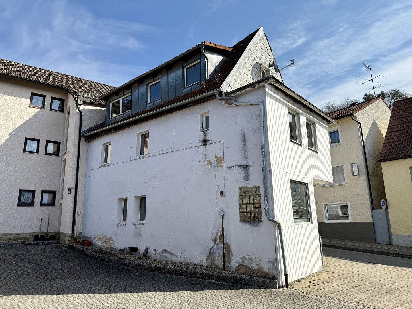 Prodej domu 126 m², pozemek 72 m², Pezoldstr. 26, Gößweinstein, Bavorsko Prodej domu 126 m², pozemek 72 m², Pezoldstr. 26, Gößweinstein, Bavorsko