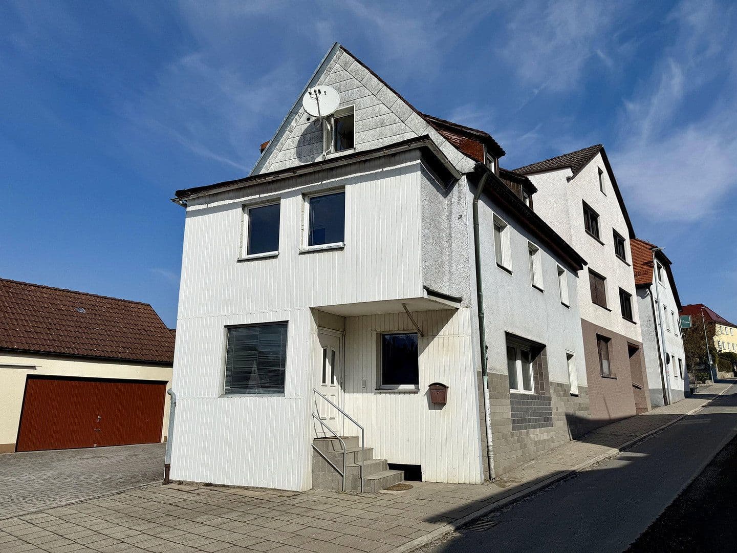 Prodej domu 126 m², pozemek 72 m², Pezoldstr. 26, Gößweinstein, Bavorsko Prodej domu 126 m², pozemek 72 m², Pezoldstr. 26, Gößweinstein, Bavorsko