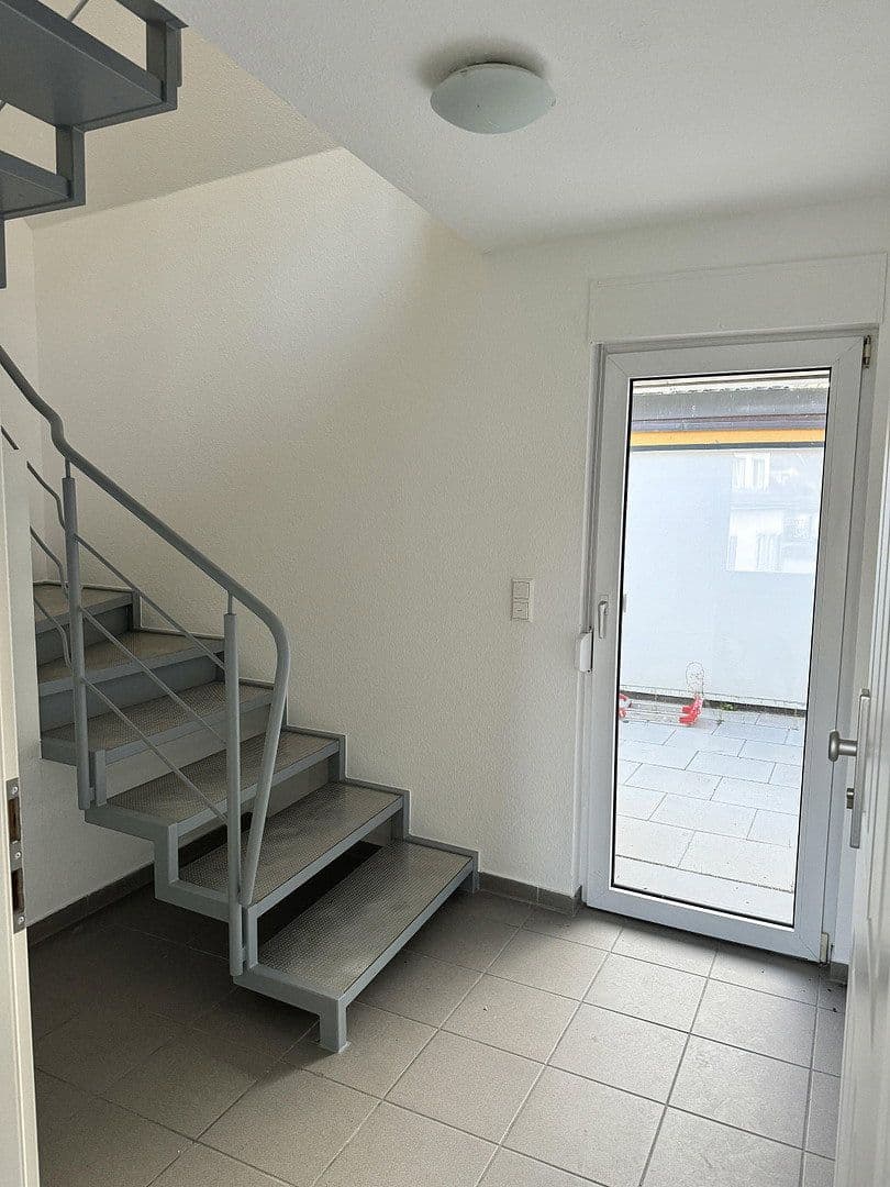 Pronájem bytu 3+1 84 m², Bad Krozingen, Bádensko-Württembersko Pronájem bytu 3+1 84 m², Bad Krozingen, Bádensko-Württembersko