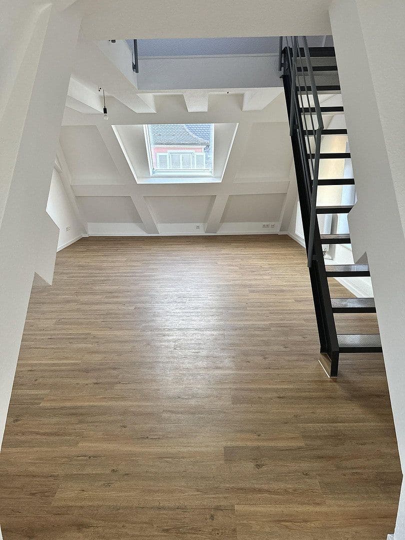 Pronájem bytu 3+1 84 m², Bad Krozingen, Bádensko-Württembersko Pronájem bytu 3+1 84 m², Bad Krozingen, Bádensko-Württembersko