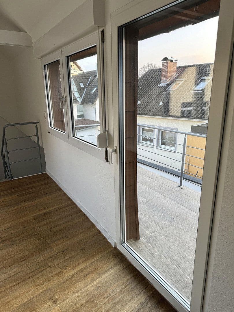 Pronájem bytu 3+1 84 m², Bad Krozingen, Bádensko-Württembersko Pronájem bytu 3+1 84 m², Bad Krozingen, Bádensko-Württembersko