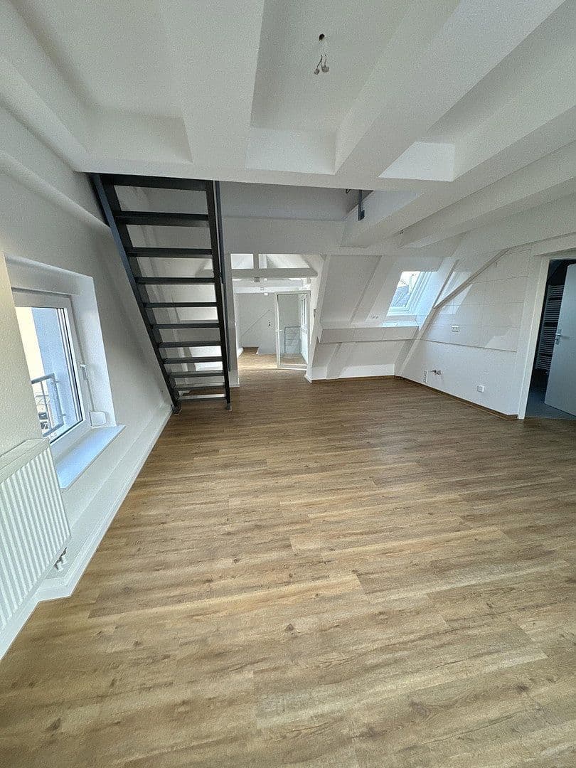 Pronájem bytu 3+1 84 m², Bad Krozingen, Bádensko-Württembersko Pronájem bytu 3+1 84 m², Bad Krozingen, Bádensko-Württembersko