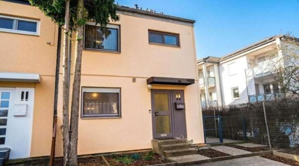 Prodej domu 123 m², pozemek 198 m², Groß-Gerau, Hessen Prodej domu 123 m², pozemek 198 m², Groß-Gerau, Hessen