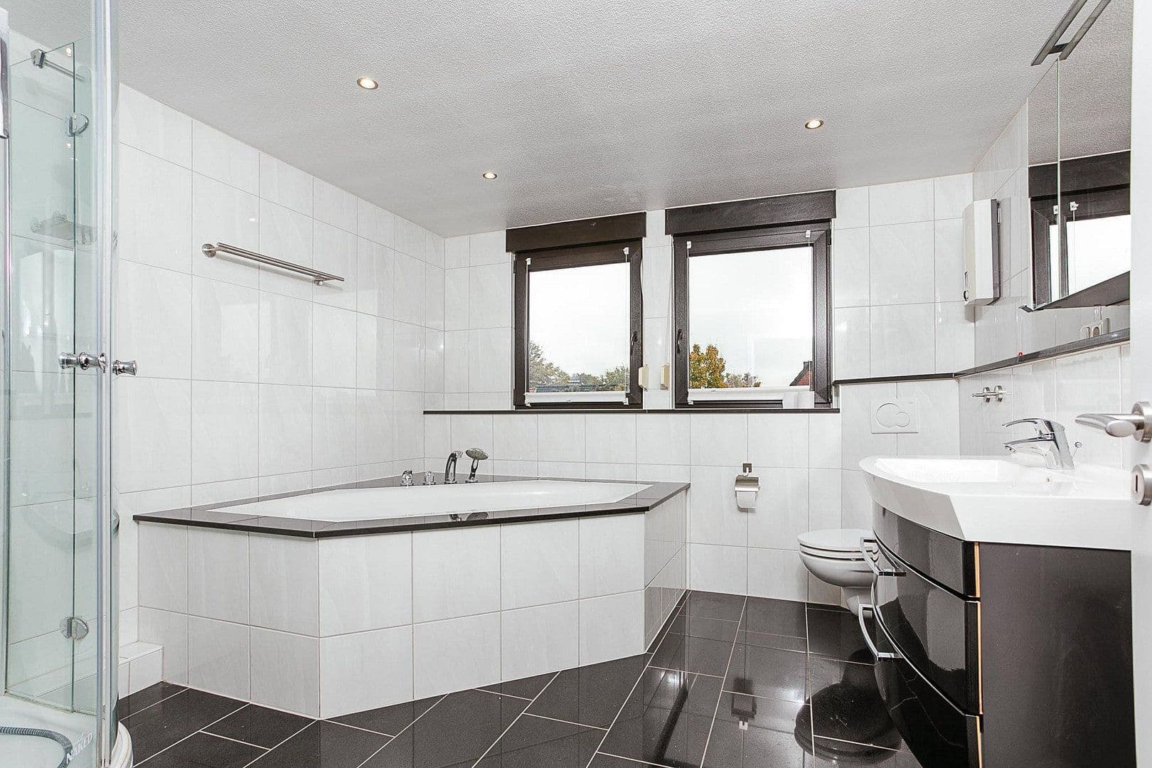 Prodej bytu 4+1 130 m², Bergheim, Severní Porýní-Vestfálsko Prodej bytu 4+1 130 m², Bergheim, Severní Porýní-Vestfálsko