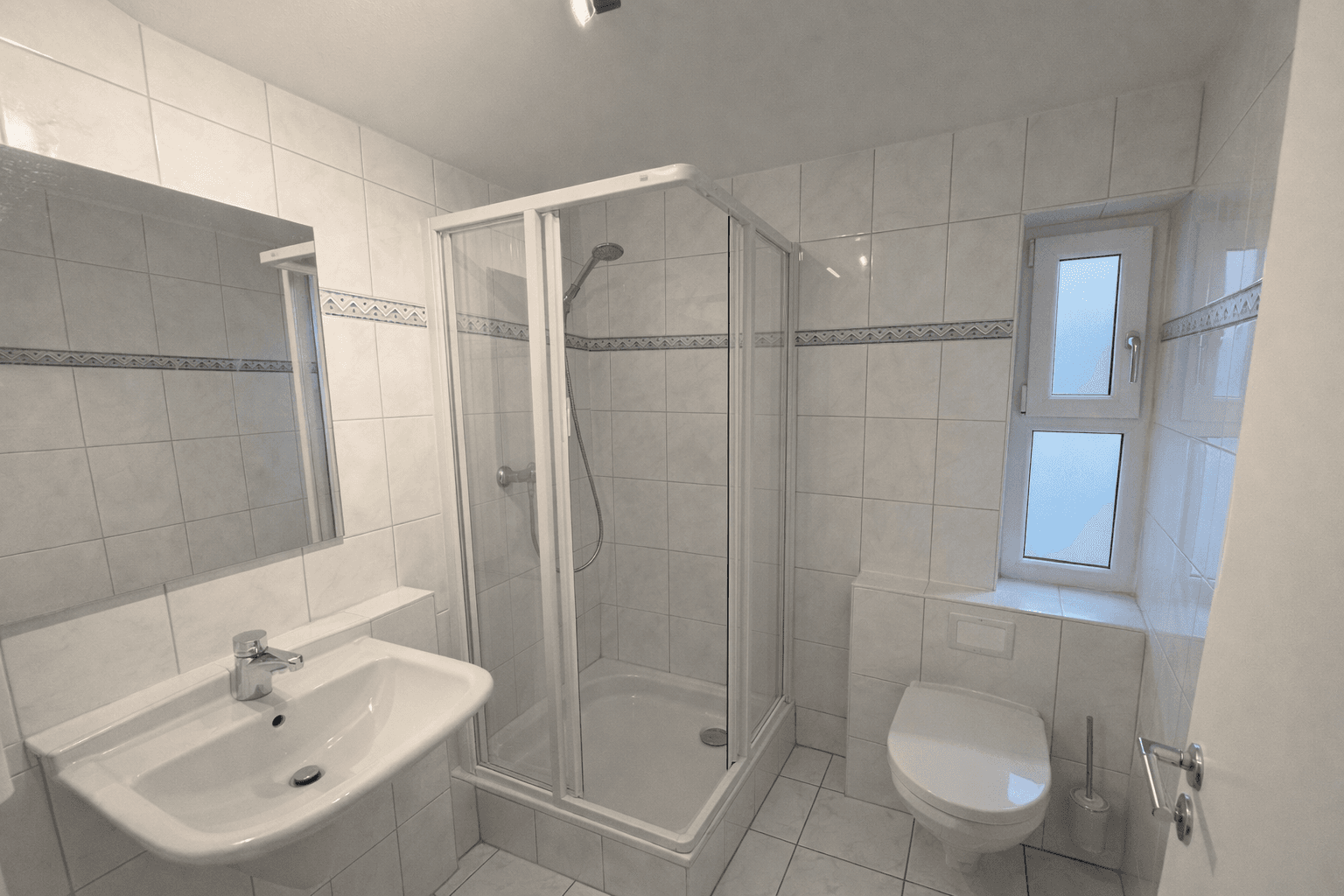 Pronájem domu 180 m², pozemek 370 m², Gräfelfing, Bavorsko Pronájem domu 180 m², pozemek 370 m², Gräfelfing, Bavorsko