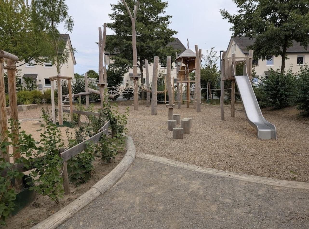 Prodej domu 83 m², pozemek 175 m², Siegburg, Severní Porýní-Vestfálsko Prodej domu 83 m², pozemek 175 m², Siegburg, Severní Porýní-Vestfálsko