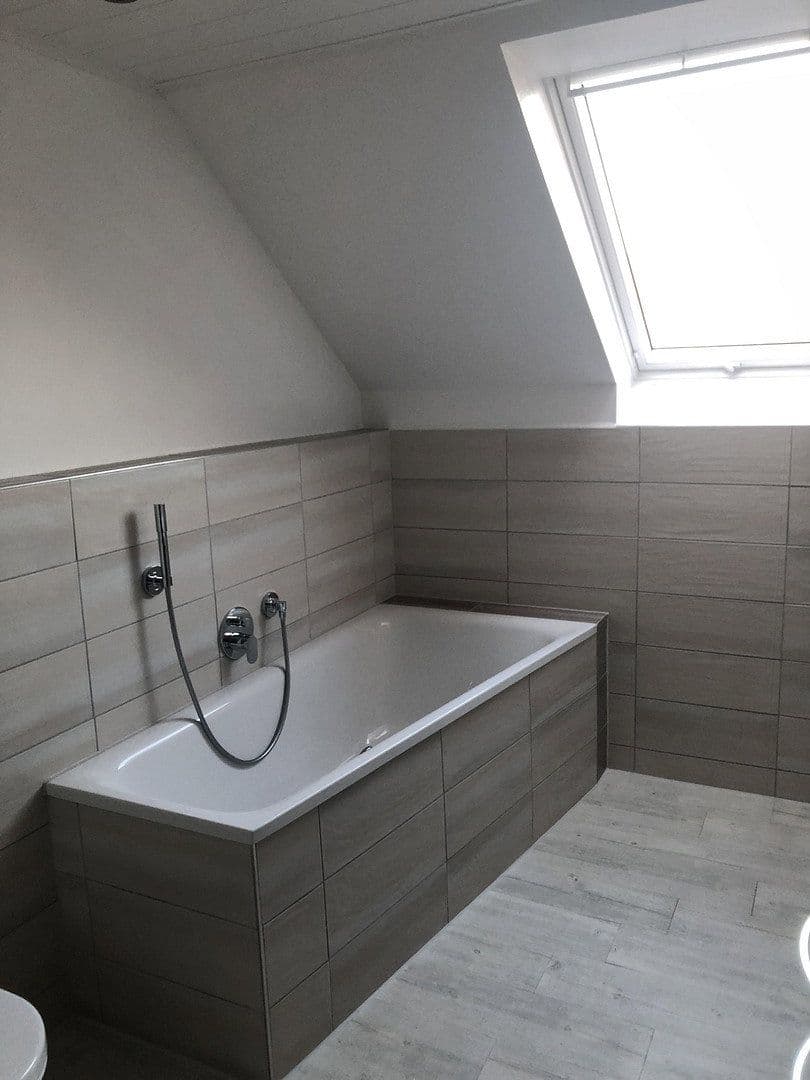 Pronájem bytu 4+1 105 m², Wilkau-Haßlau, Sasko Pronájem bytu 4+1 105 m², Wilkau-Haßlau, Sasko