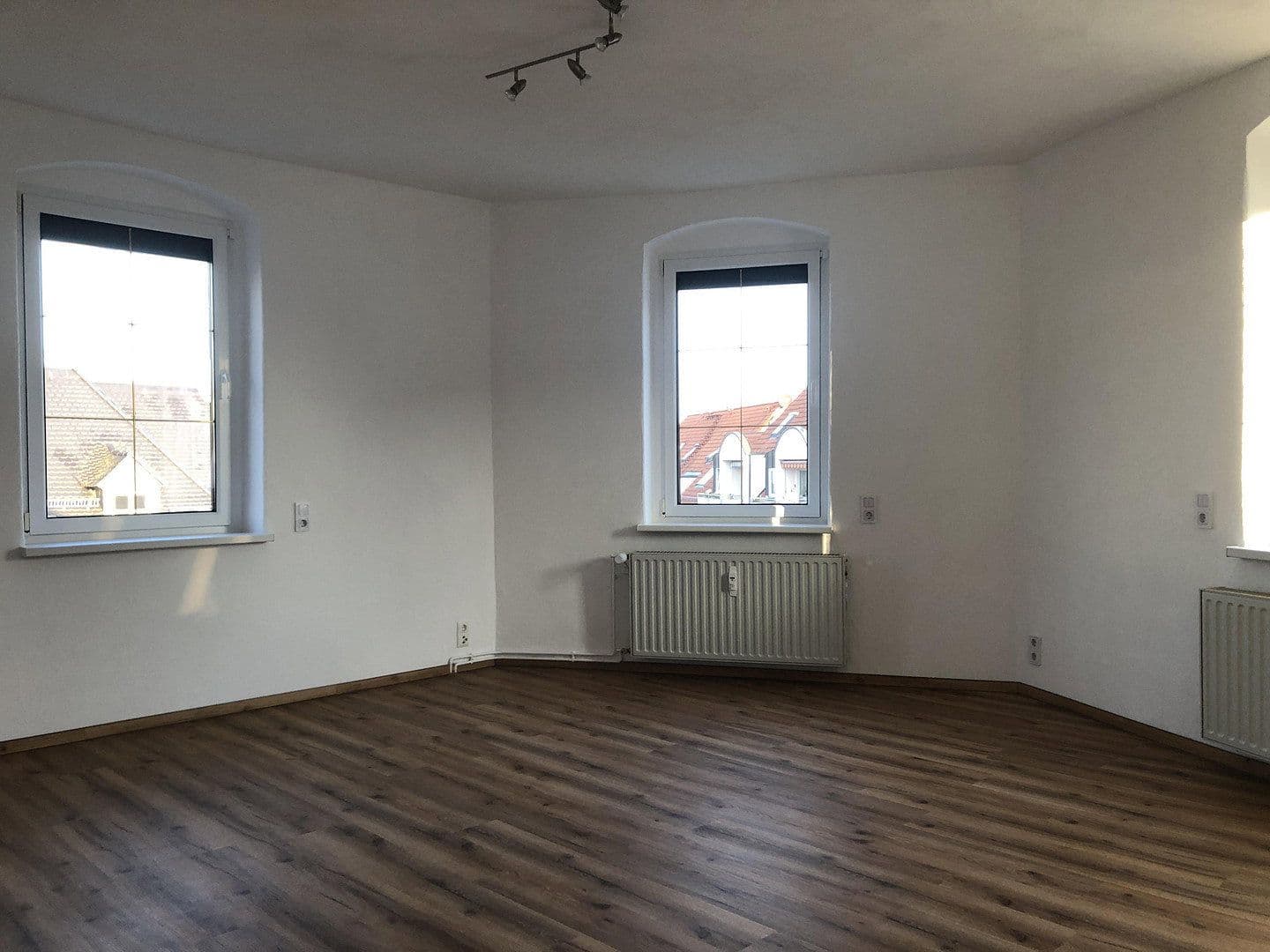 Pronájem bytu 4+1 105 m², Wilkau-Haßlau, Sasko Pronájem bytu 4+1 105 m², Wilkau-Haßlau, Sasko