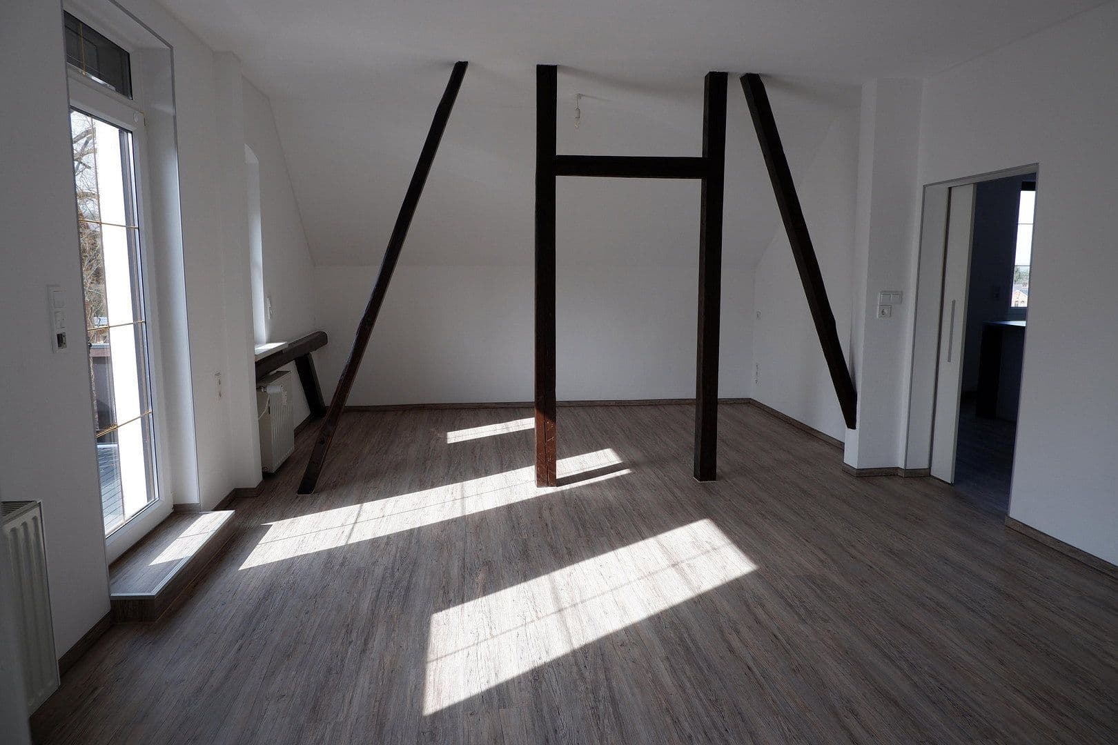 Pronájem bytu 4+1 105 m², Wilkau-Haßlau, Sasko Pronájem bytu 4+1 105 m², Wilkau-Haßlau, Sasko