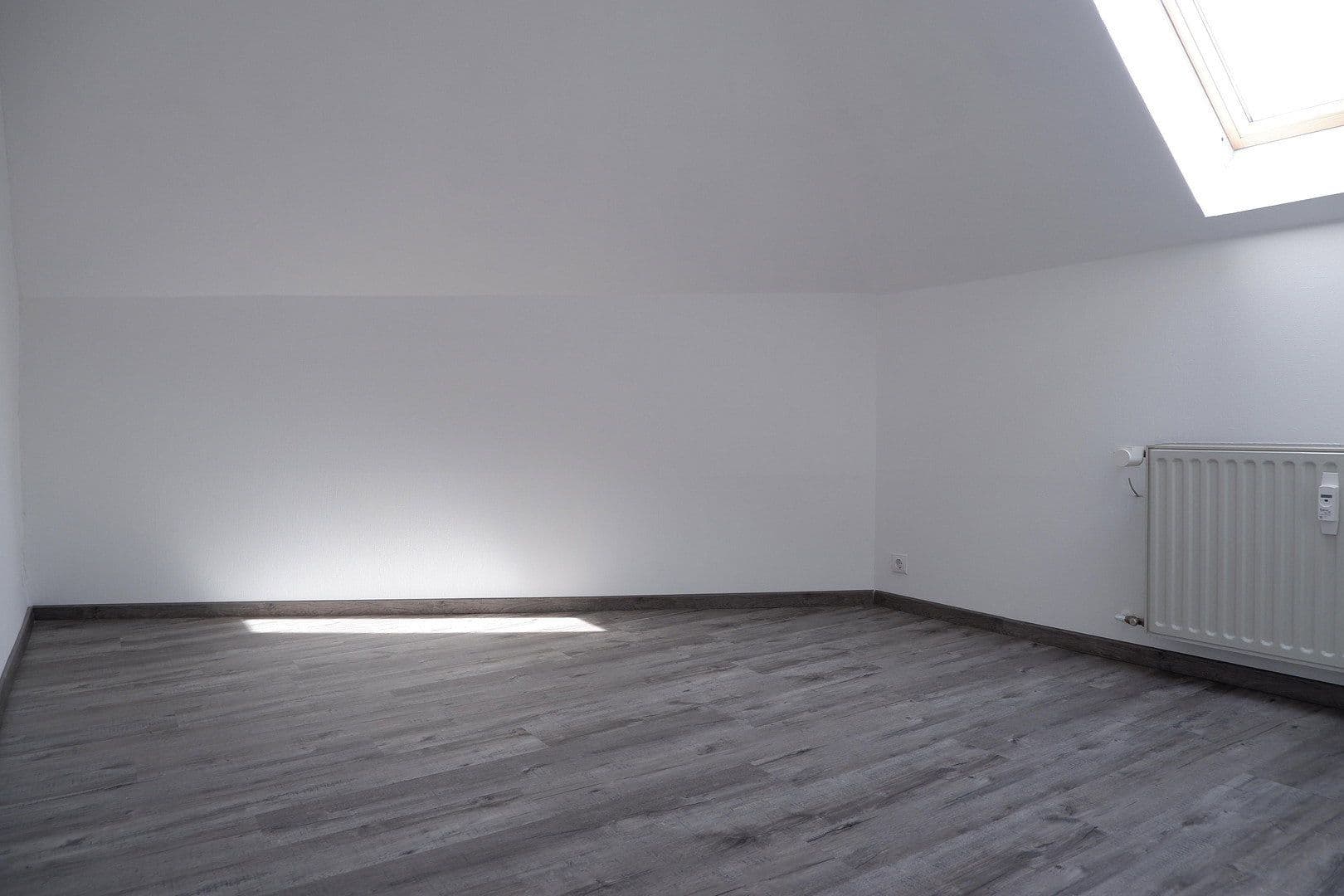 Pronájem bytu 4+1 105 m², Wilkau-Haßlau, Sasko Pronájem bytu 4+1 105 m², Wilkau-Haßlau, Sasko