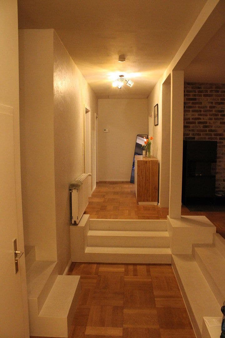 Pronájem bytu 4+1 109 m², Wuppertal, Severní Porýní-Vestfálsko Pronájem bytu 4+1 109 m², Wuppertal, Severní Porýní-Vestfálsko