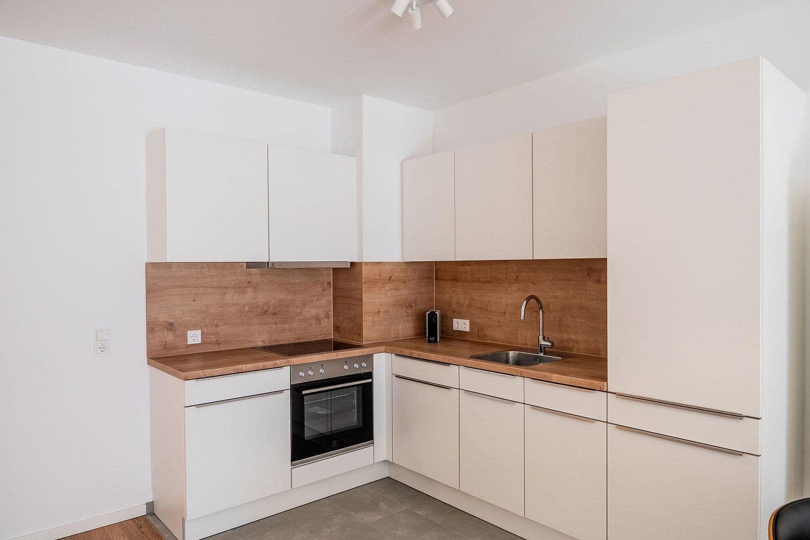 Pronájem bytu 2+1 64 m², Frankfurt am Main, Hessen Pronájem bytu 2+1 64 m², Frankfurt am Main, Hessen