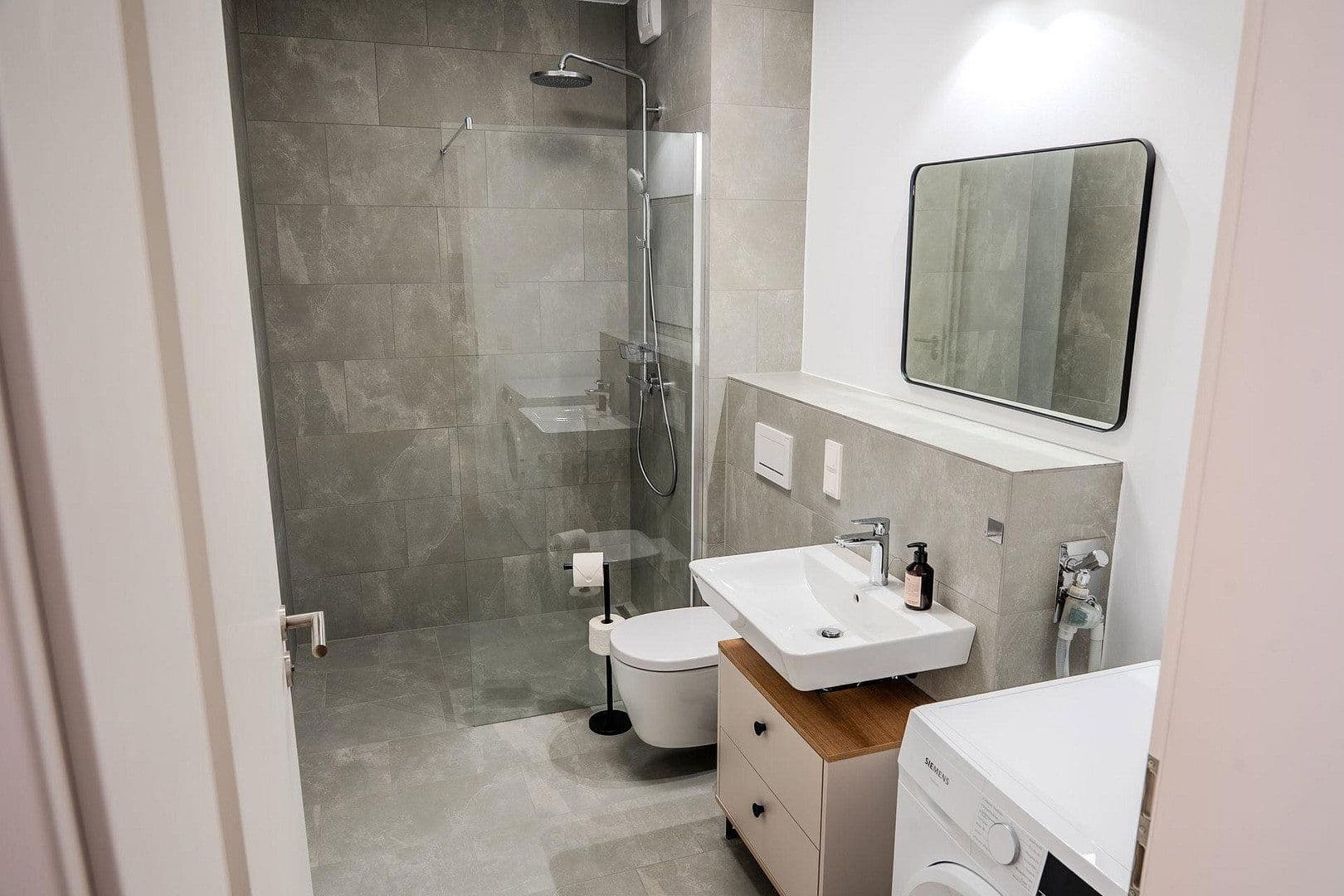 Pronájem bytu 2+1 64 m², Frankfurt am Main, Hessen Pronájem bytu 2+1 64 m², Frankfurt am Main, Hessen