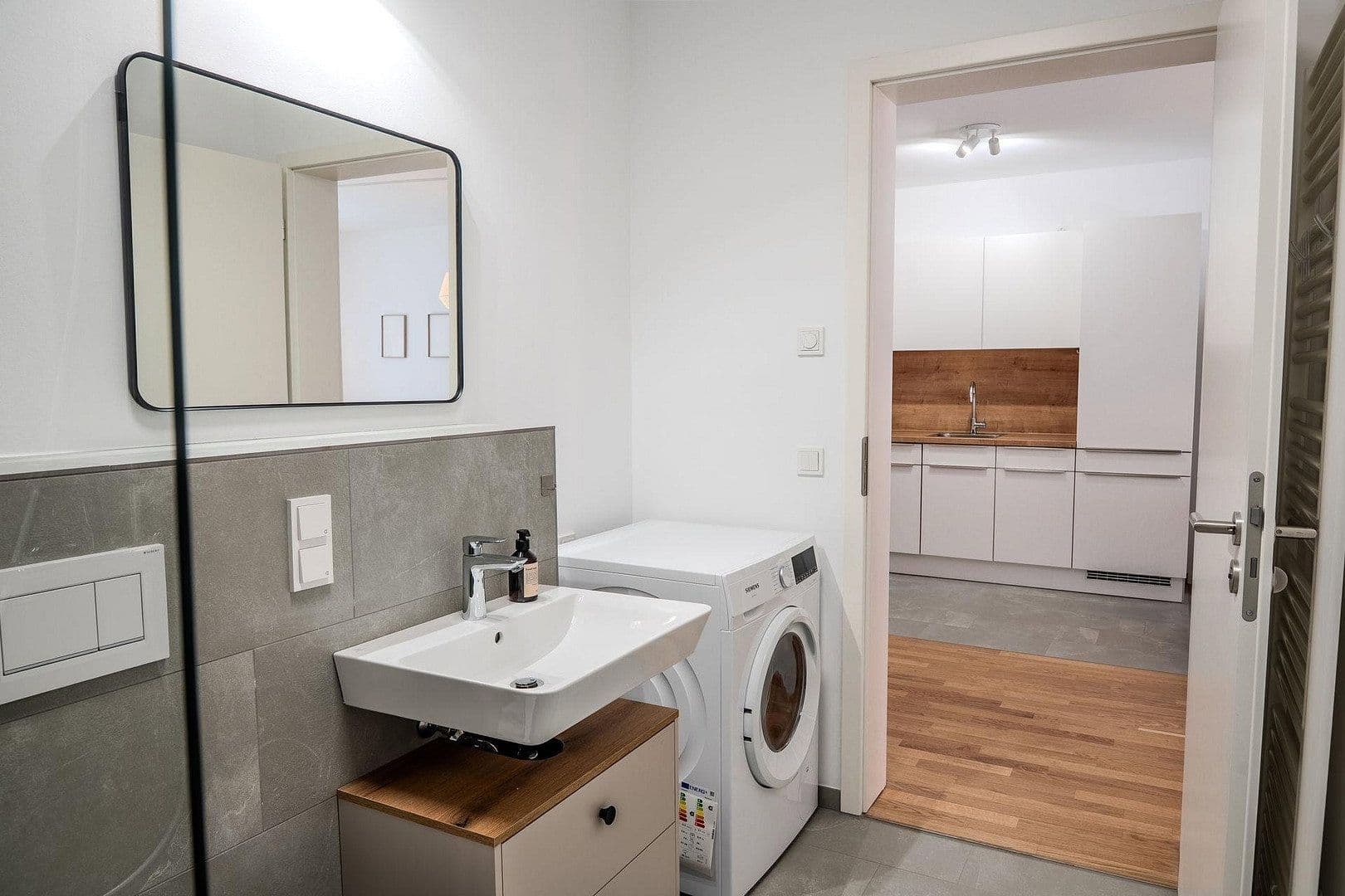 Pronájem bytu 2+1 64 m², Frankfurt am Main, Hessen Pronájem bytu 2+1 64 m², Frankfurt am Main, Hessen