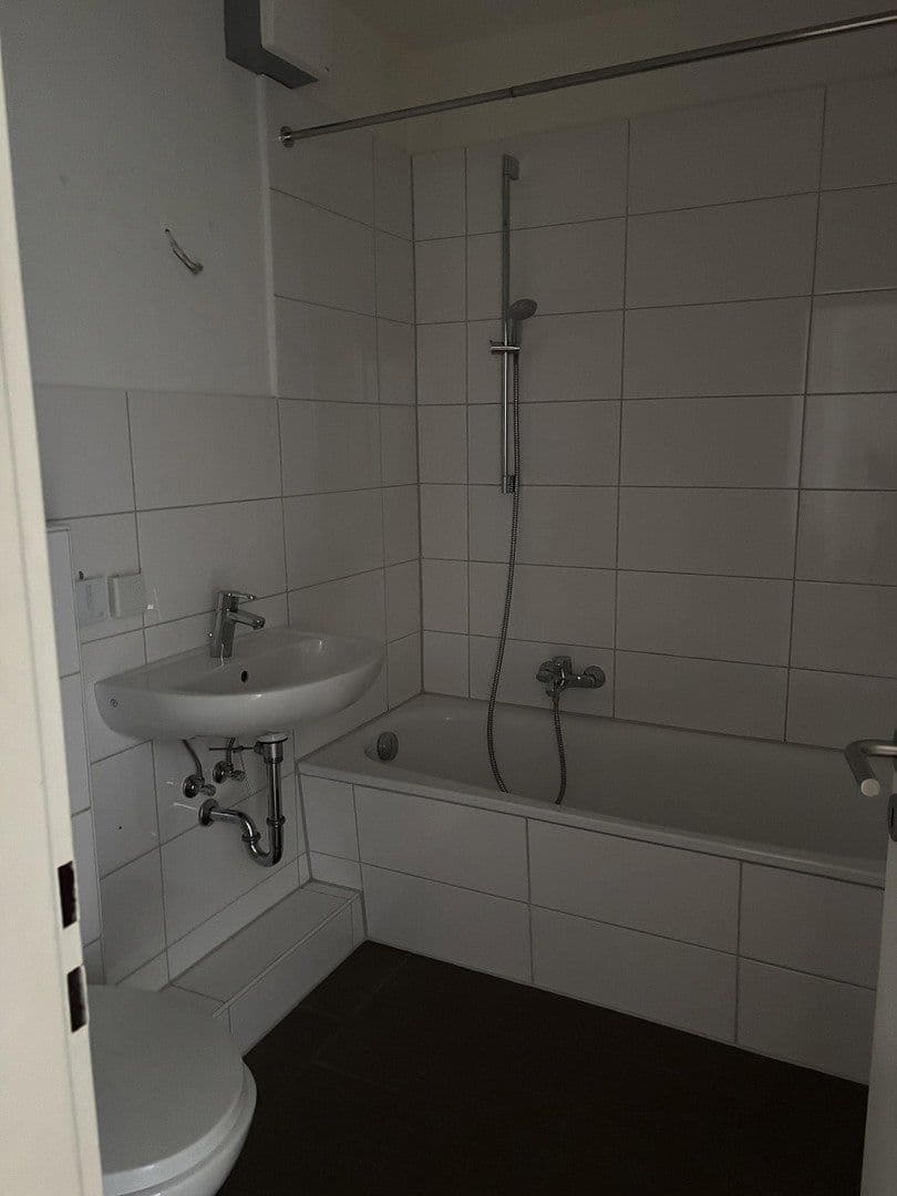 Pronájem bytu 4+1 87 m², Pinneberger Straße 55, Wedel, Šlesvicko-Holštýnsko Pronájem bytu 4+1 87 m², Pinneberger Straße 55, Wedel, Šlesvicko-Holštýnsko