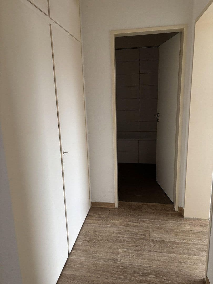Pronájem bytu 4+1 87 m², Pinneberger Straße 55, Wedel, Šlesvicko-Holštýnsko Pronájem bytu 4+1 87 m², Pinneberger Straße 55, Wedel, Šlesvicko-Holštýnsko