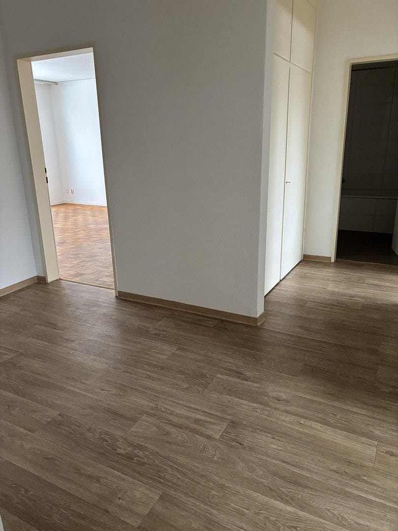 Pronájem bytu 4+1 87 m², Pinneberger Straße 55, Wedel, Šlesvicko-Holštýnsko Pronájem bytu 4+1 87 m², Pinneberger Straße 55, Wedel, Šlesvicko-Holštýnsko