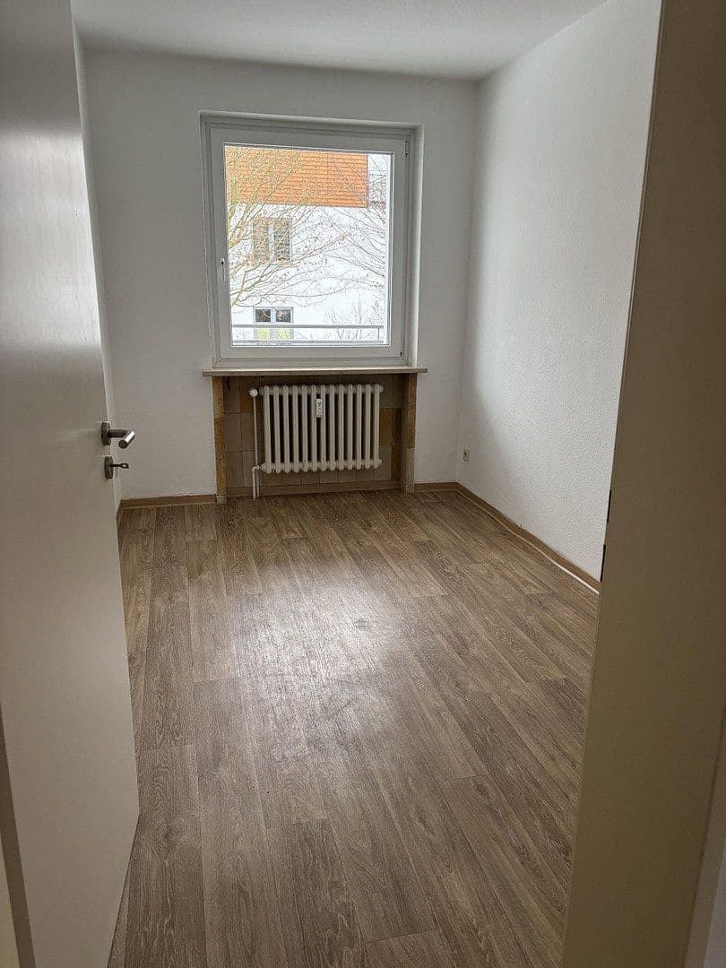Pronájem bytu 4+1 87 m², Pinneberger Straße 55, Wedel, Šlesvicko-Holštýnsko Pronájem bytu 4+1 87 m², Pinneberger Straße 55, Wedel, Šlesvicko-Holštýnsko