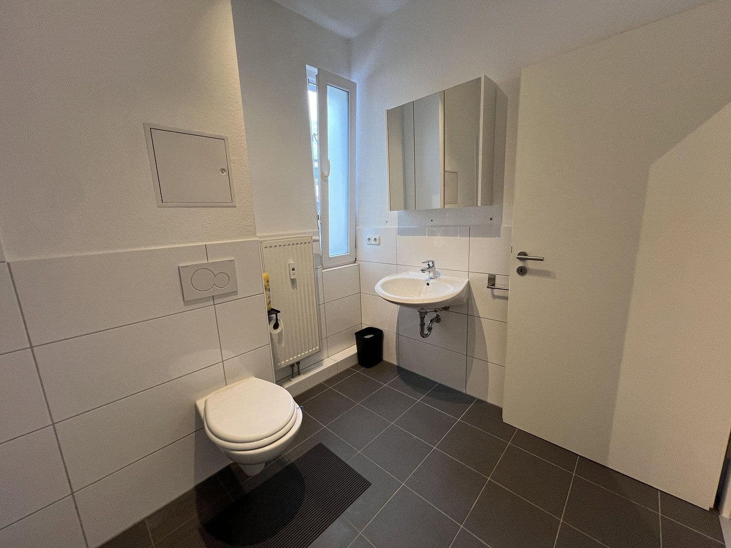 Pronájem bytu 2+1 59 m², Luisenstraße 28, Wuppertal, Severní Porýní-Vestfálsko Pronájem bytu 2+1 59 m², Luisenstraße 28, Wuppertal, Severní Porýní-Vestfálsko