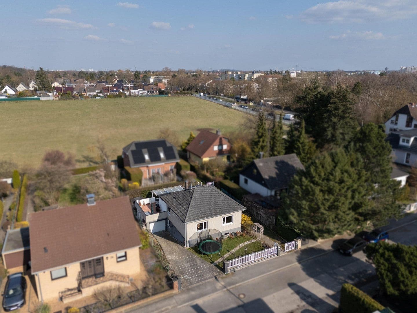 Prodej domu 88 m², pozemek 399 m², Am Espenpfuhl 77, 12355 Berlin, Berlin, Berlín Prodej domu 88 m², pozemek 399 m², Am Espenpfuhl 77, 12355 Berlin, Berlin, Berlín