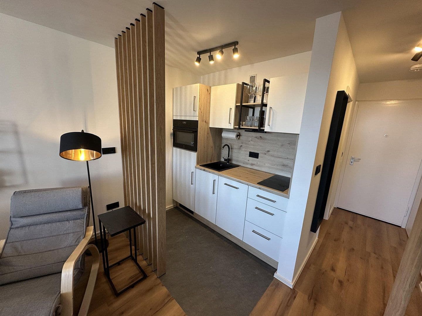 Pronájem bytu 1+1 30 m², Rudolfstr. 1, Planegg, Bavorsko Pronájem bytu 1+1 30 m², Rudolfstr. 1, Planegg, Bavorsko