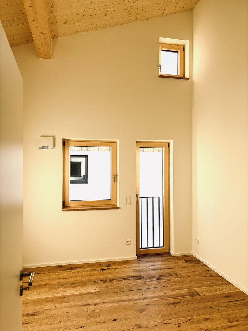 Pronájem domu 133 m², pozemek 250 m², Raubling, Bavorsko Pronájem domu 133 m², pozemek 250 m², Raubling, Bavorsko