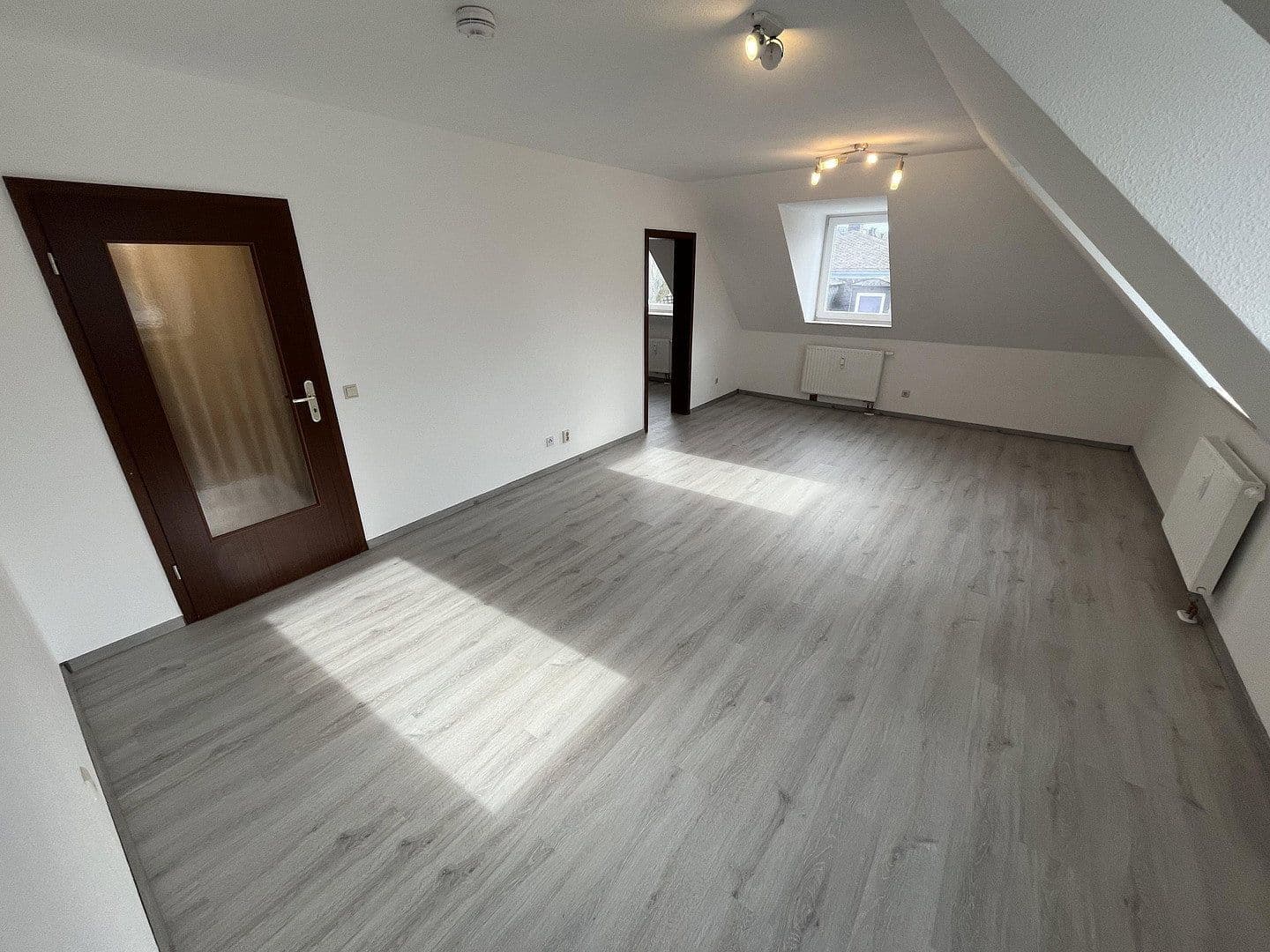Pronájem bytu 1+1 42 m², Seminarist. 20d, Schneeberg, Sasko Pronájem bytu 1+1 42 m², Seminarist. 20d, Schneeberg, Sasko