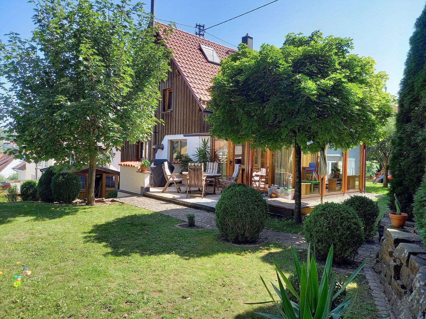 Prodej domu 195 m², pozemek 670 m², Leinzell, Bádensko-Württembersko Prodej domu 195 m², pozemek 670 m², Leinzell, Bádensko-Württembersko