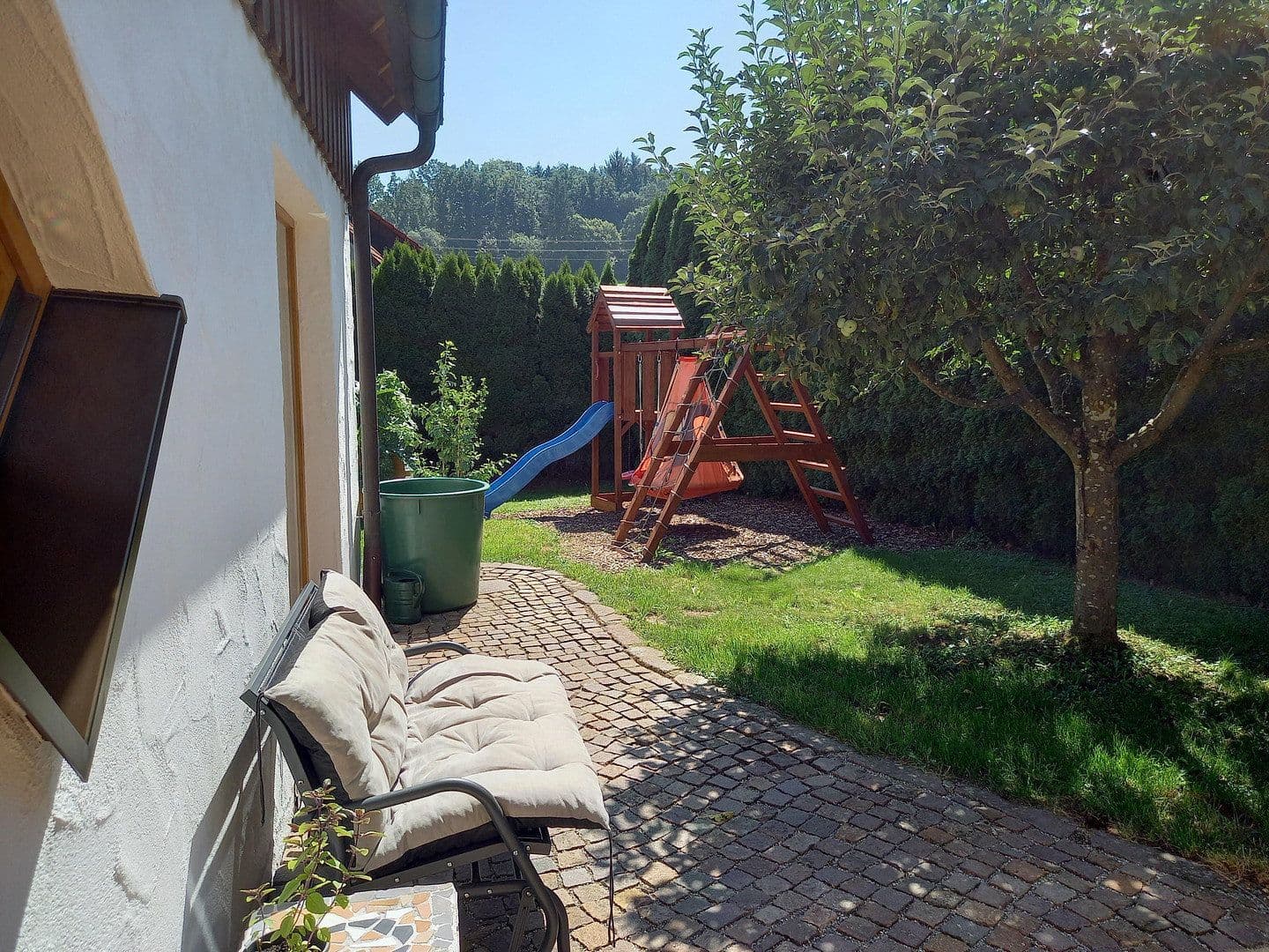 Prodej domu 195 m², pozemek 670 m², Leinzell, Bádensko-Württembersko Prodej domu 195 m², pozemek 670 m², Leinzell, Bádensko-Württembersko