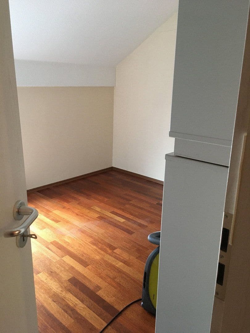 Prodej bytu 3+1 82 m², Am Schäfersberg 5a, Niedernhausen, Hessen Prodej bytu 3+1 82 m², Am Schäfersberg 5a, Niedernhausen, Hessen