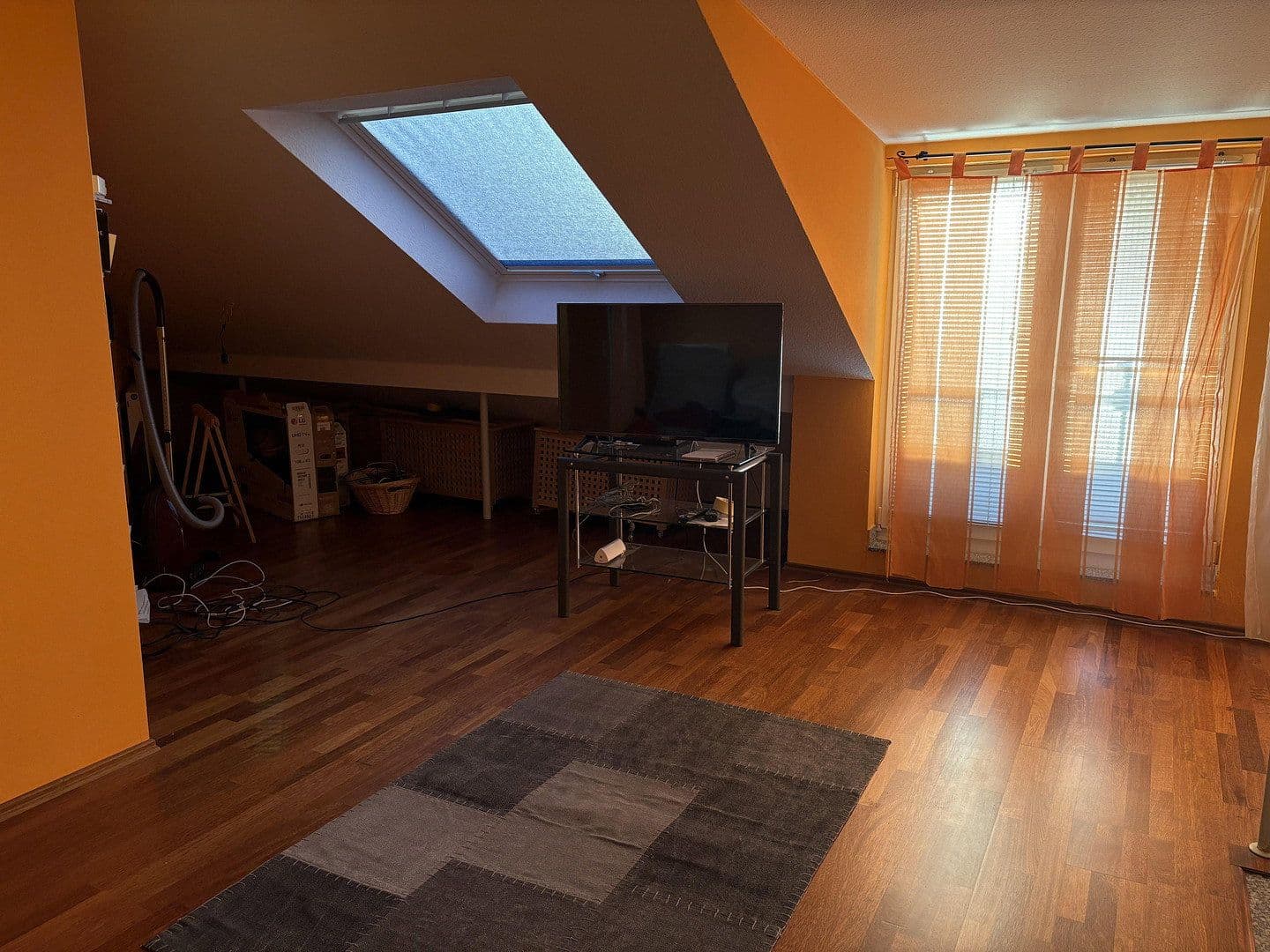 Prodej bytu 3+1 82 m², Am Schäfersberg 5a, Niedernhausen, Hessen Prodej bytu 3+1 82 m², Am Schäfersberg 5a, Niedernhausen, Hessen