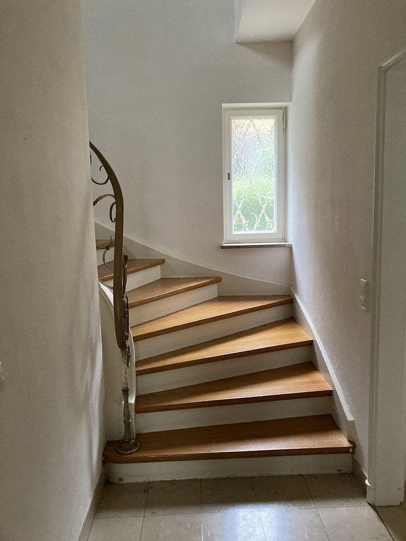 Prodej domu 330 m², pozemek 1.000 m², Augsburg, Bavorsko Prodej domu 330 m², pozemek 1.000 m², Augsburg, Bavorsko