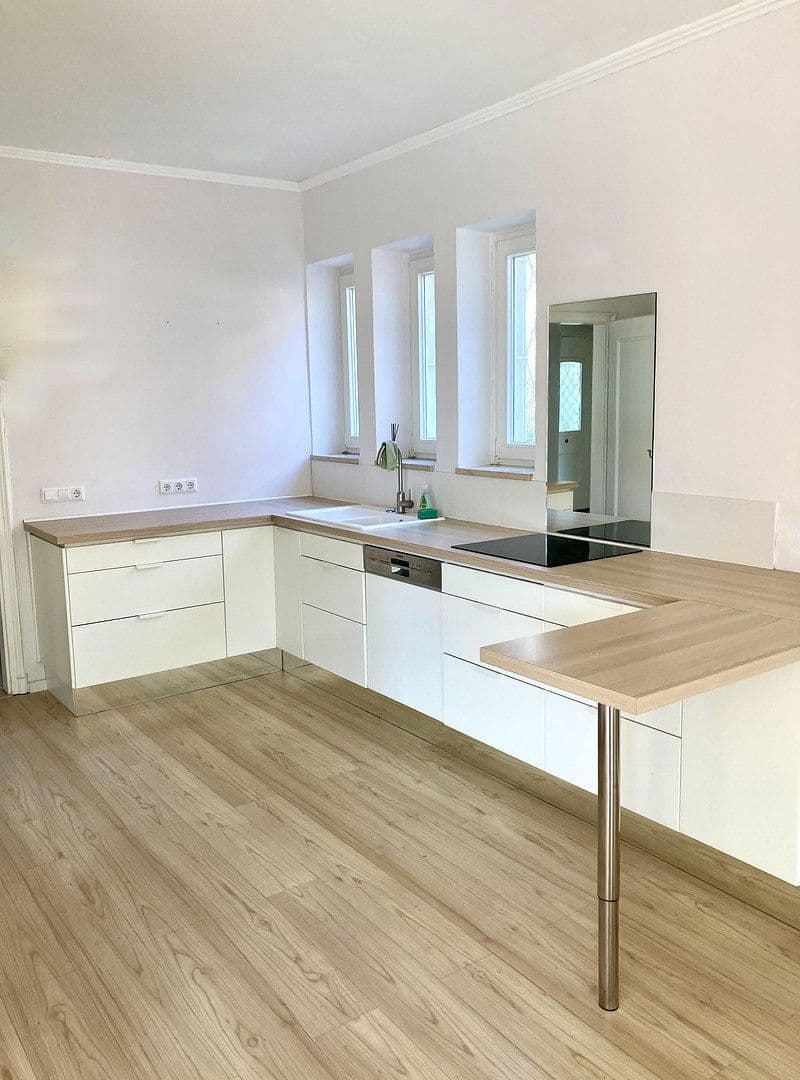 Prodej domu 330 m², pozemek 1.000 m², Augsburg, Bavorsko Prodej domu 330 m², pozemek 1.000 m², Augsburg, Bavorsko