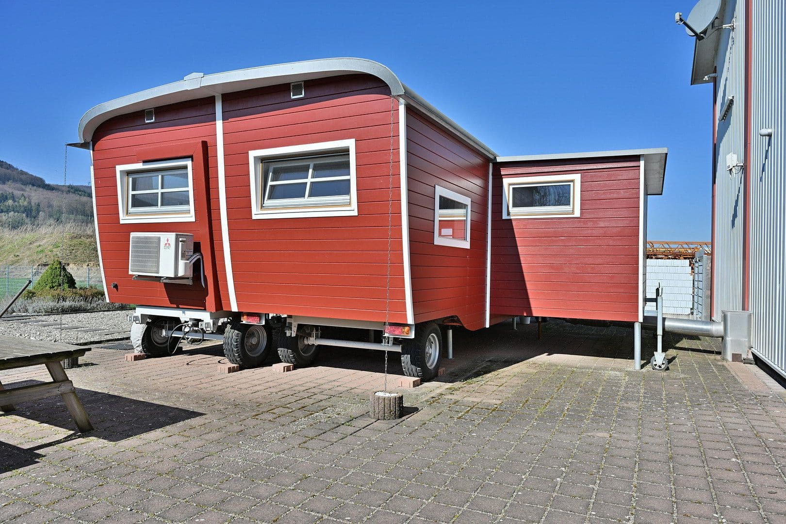 Prodej nebytového prostoru 5.000 m², Bad Säckingen, Bádensko-Württembersko Prodej nebytového prostoru 5.000 m², Bad Säckingen, Bádensko-Württembersko