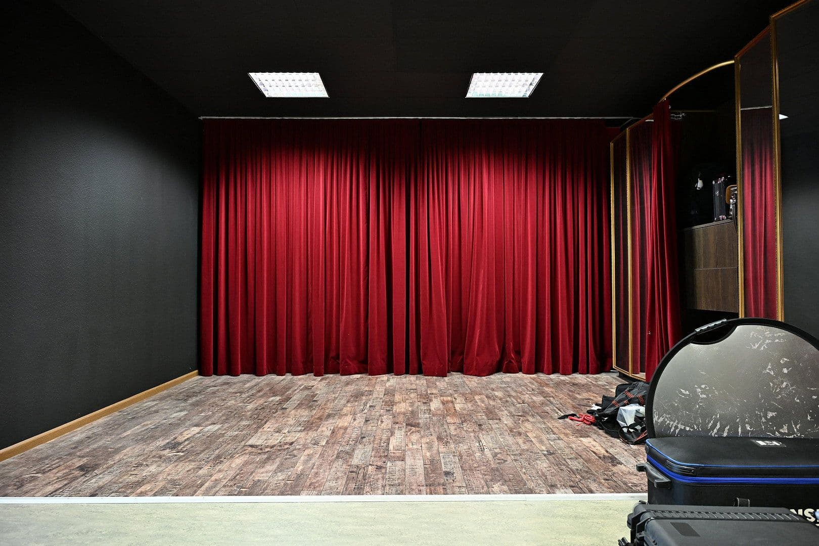 Prodej nebytového prostoru 5.000 m², Bad Säckingen, Bádensko-Württembersko Prodej nebytového prostoru 5.000 m², Bad Säckingen, Bádensko-Württembersko