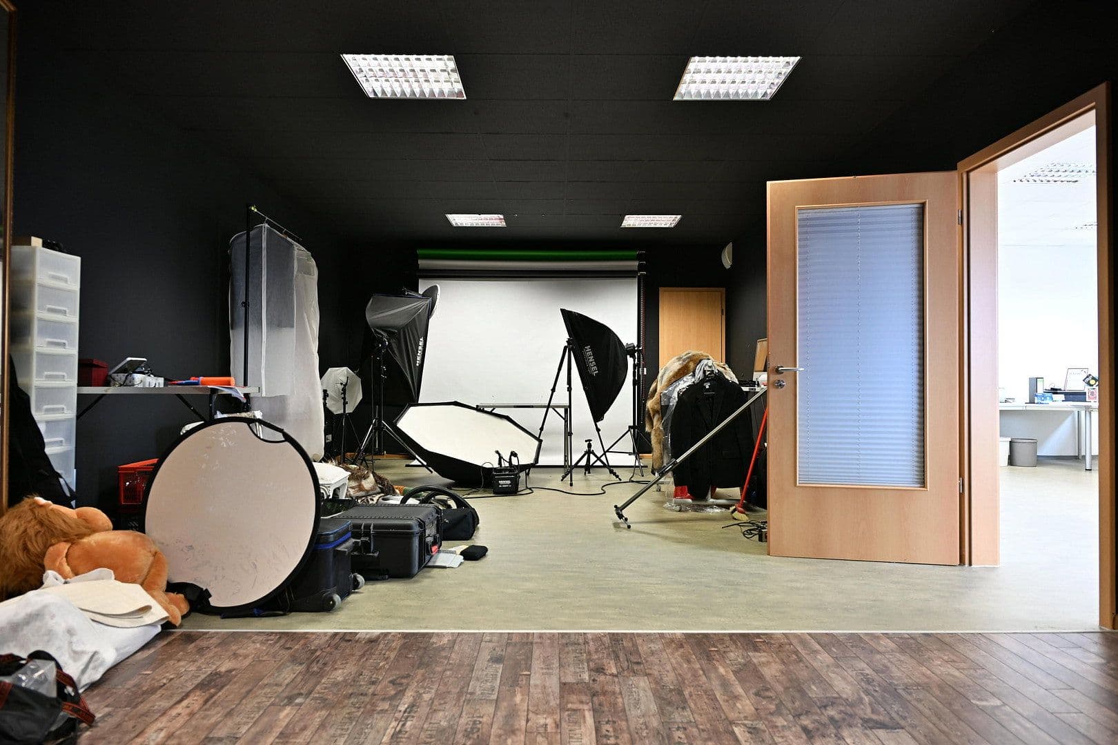 Prodej nebytového prostoru 5.000 m², Bad Säckingen, Bádensko-Württembersko Prodej nebytového prostoru 5.000 m², Bad Säckingen, Bádensko-Württembersko