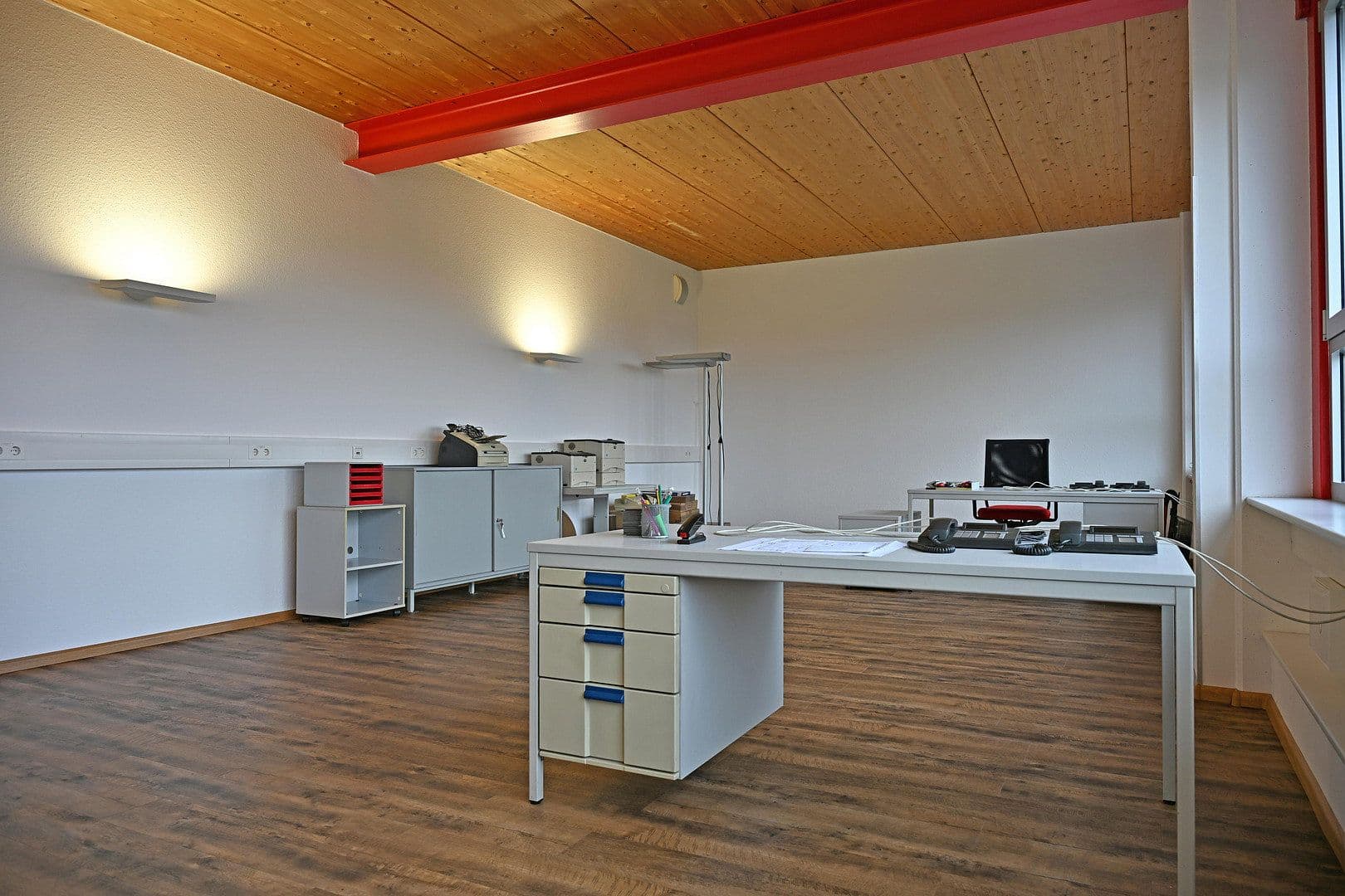 Prodej nebytového prostoru 5.000 m², Bad Säckingen, Bádensko-Württembersko Prodej nebytového prostoru 5.000 m², Bad Säckingen, Bádensko-Württembersko